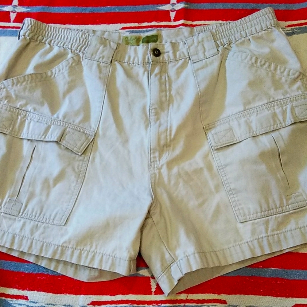 Cabela's 40 men's shorts white cargo 6 pocket